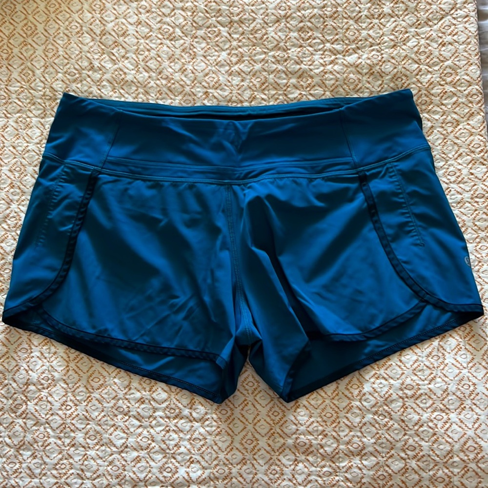 Lululemon size 10 shorts